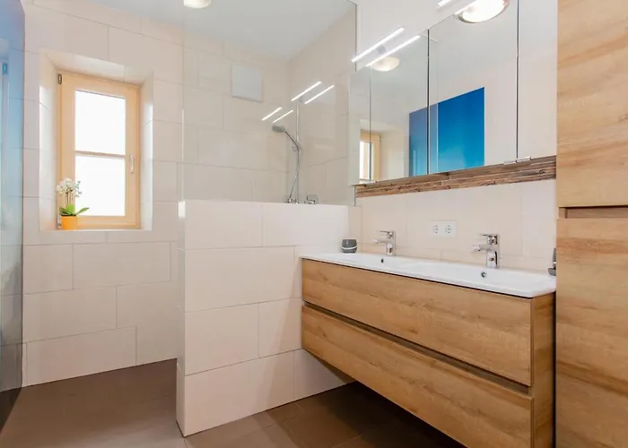 アパート Rendlgut 3 ローファー